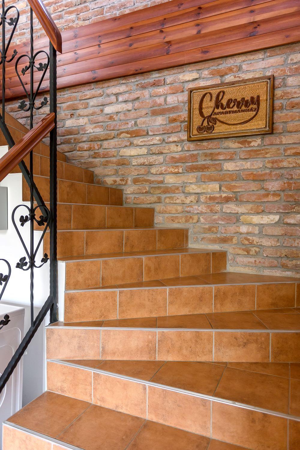 Cherry Apartmanhaz Sarvar Exterior photo