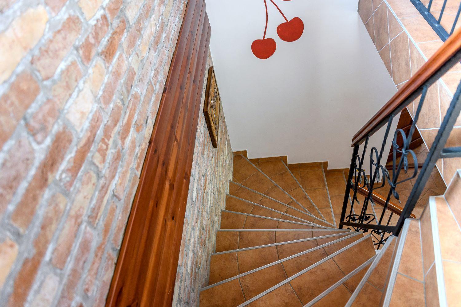 Cherry Apartmanhaz Sarvar Exterior photo