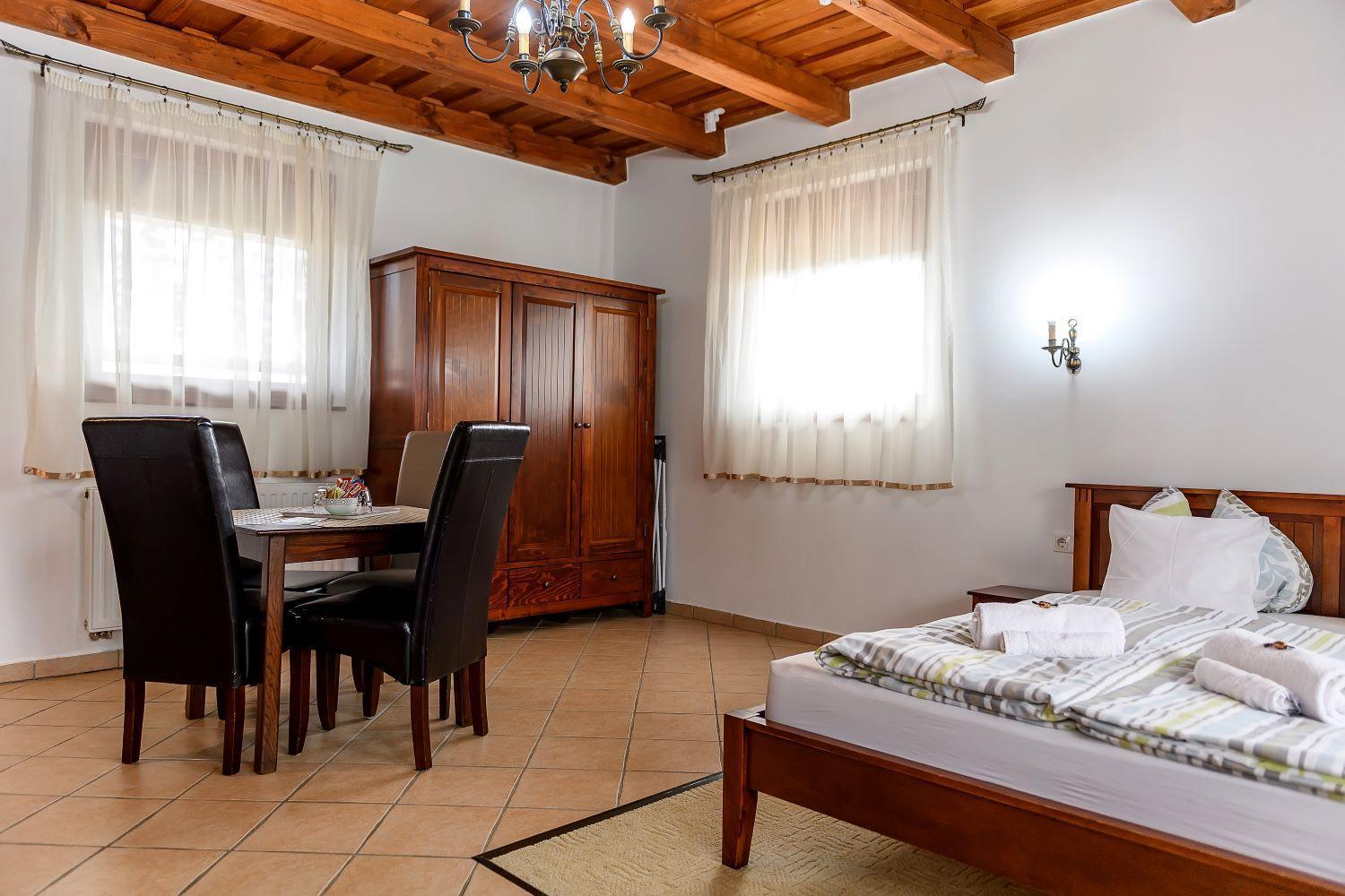 Cherry Apartmanhaz Sarvar Exterior photo