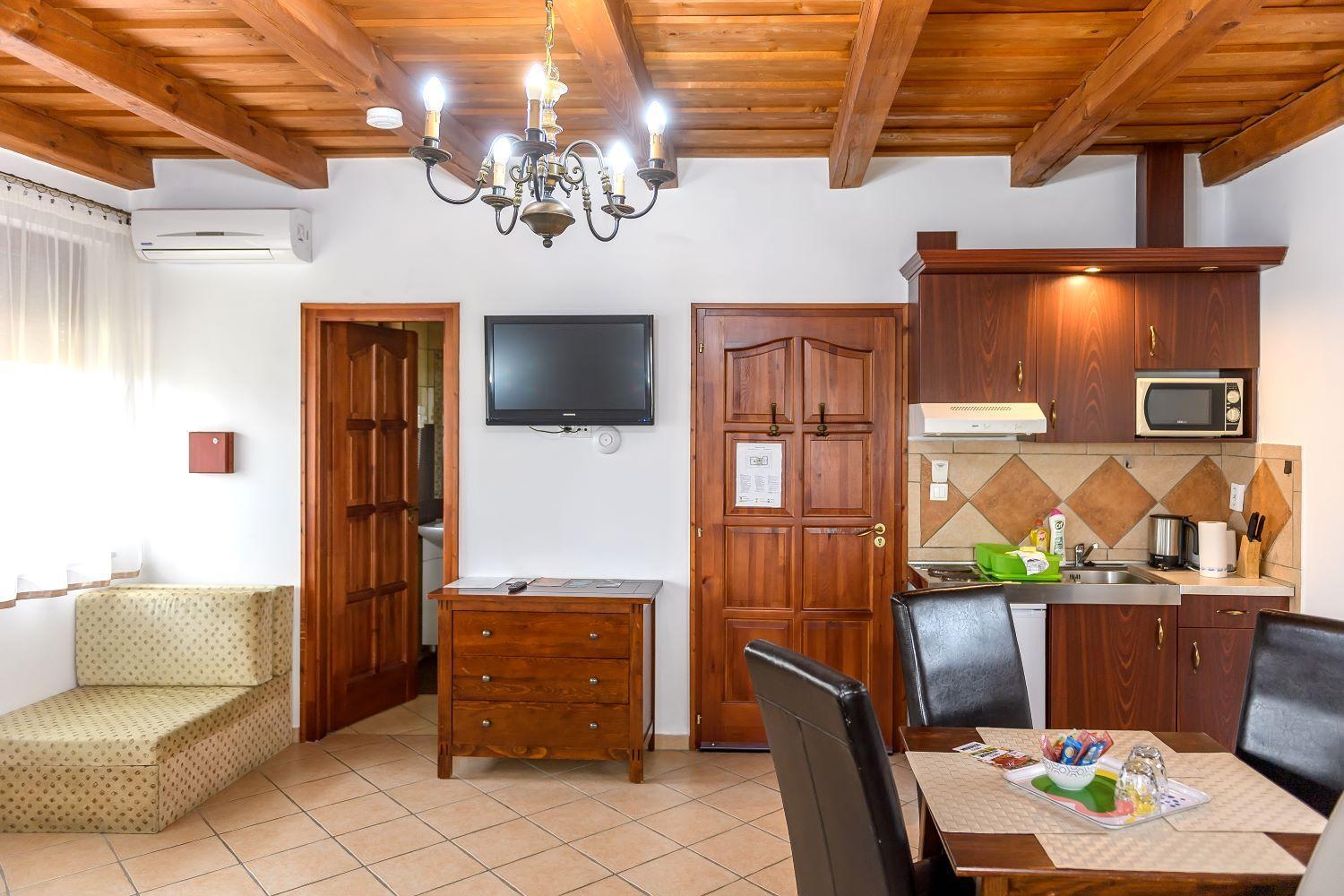 Cherry Apartmanhaz Sarvar Exterior photo