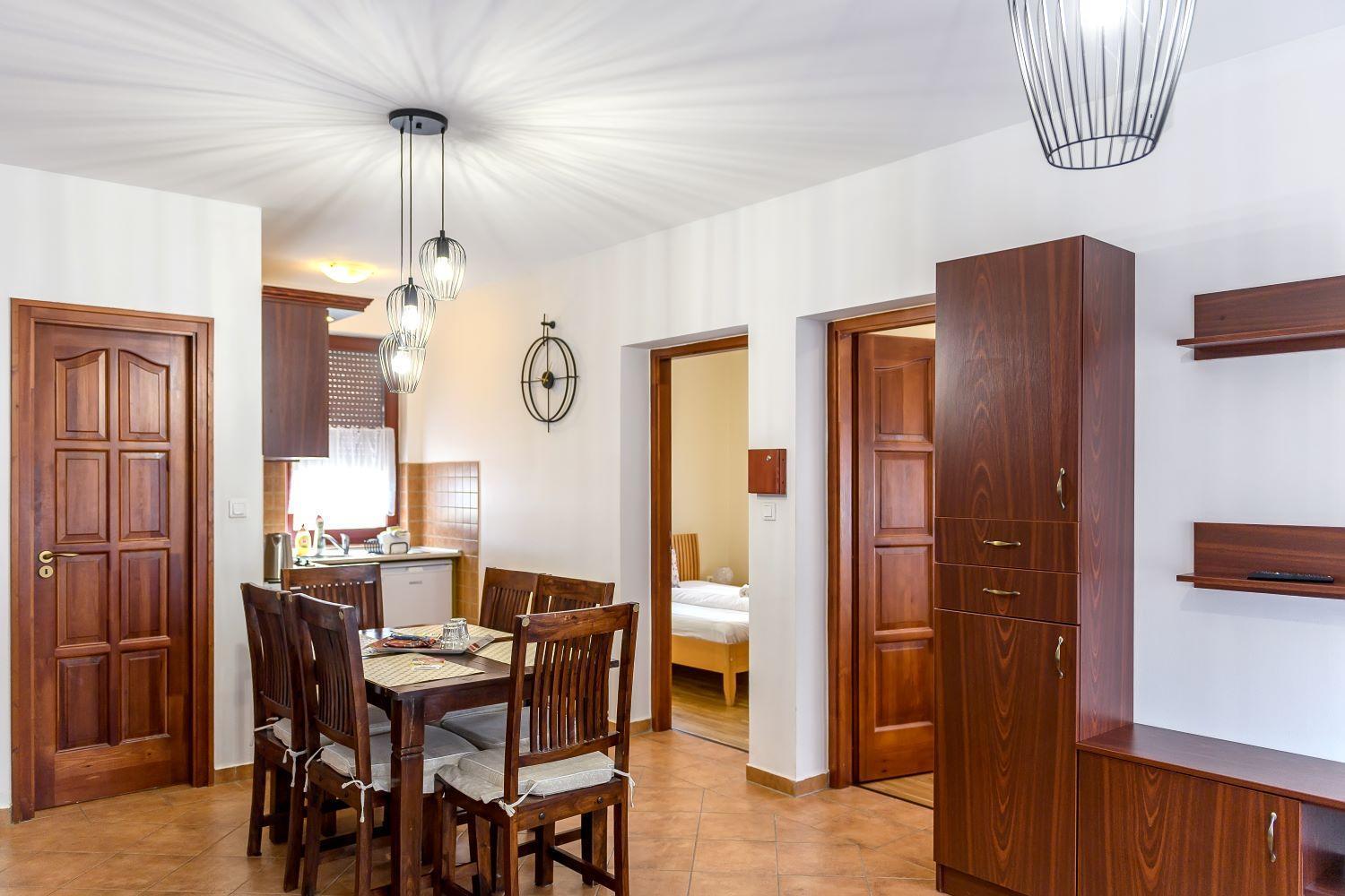 Cherry Apartmanhaz Sarvar Exterior photo